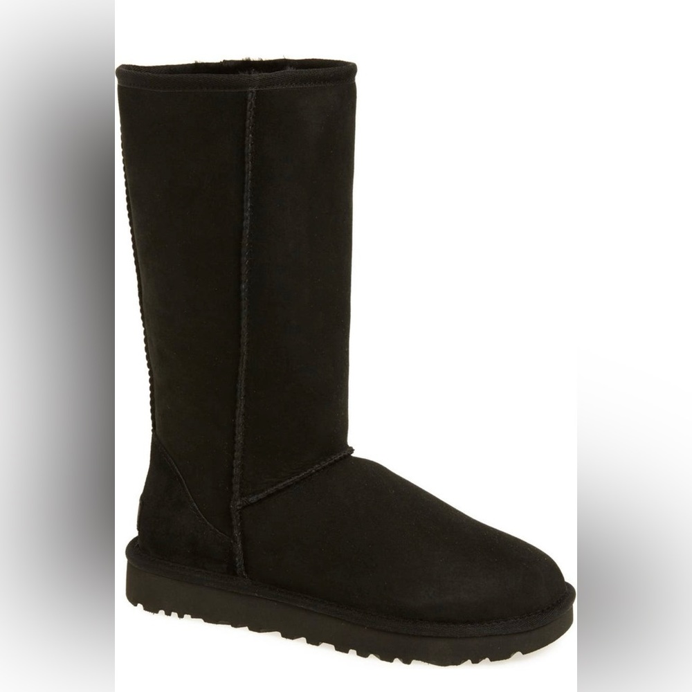 UGG Classic Tall Boot - Size 7